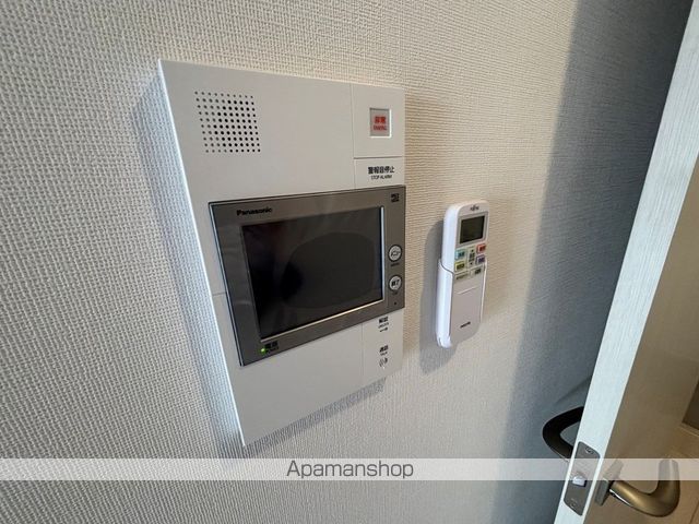 コンフォリア・リヴ淡路の内装写真