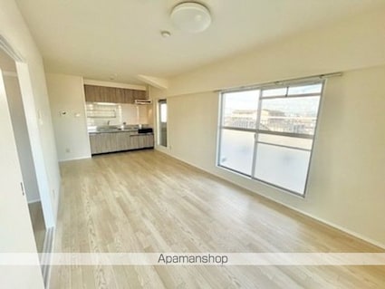 滋賀県近江八幡市出町[2LDK/50m2]の共用部2