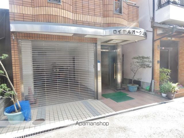 ロイヤルオークス滝井の玄関写真
