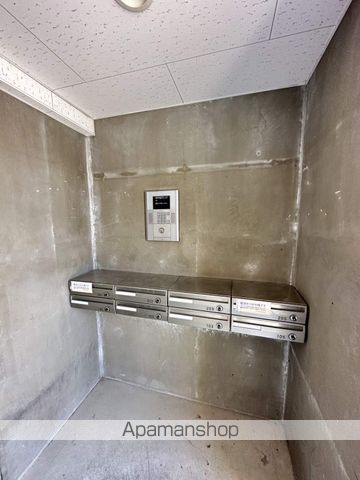 コアパレットの玄関写真