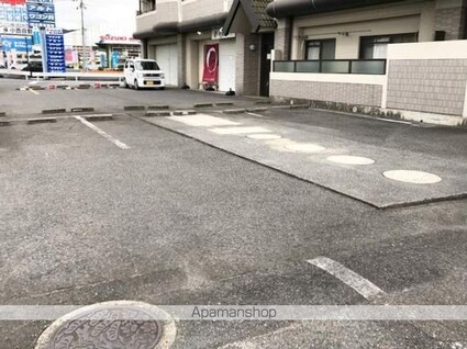 滋賀県湖南市石部北１丁目[2DK/45.54m2]の駐車場1