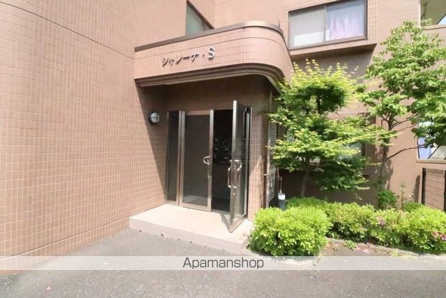 シャレーナ・Sの玄関写真