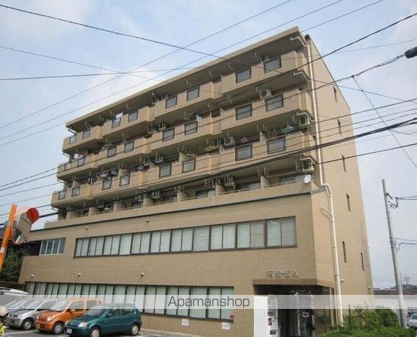 下伊福かわいマンションの外観写真