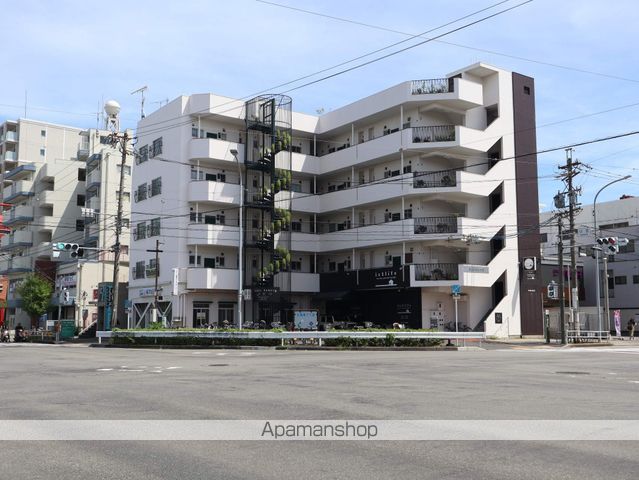 セントラル川名の外観1