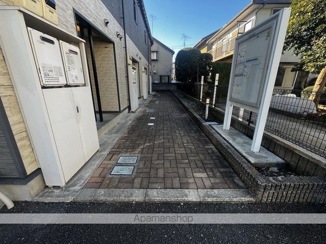 レオパレスシルフィの玄関写真