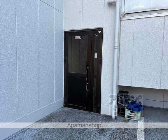 グランデュールミドリの玄関写真