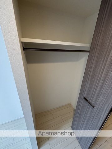 LADOUCEURNISHITEMMAの内装写真