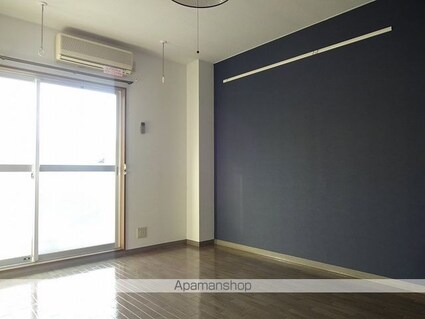 マザーグース＆Ｍ・Ｋ[1K/25m2]のリビング・居間