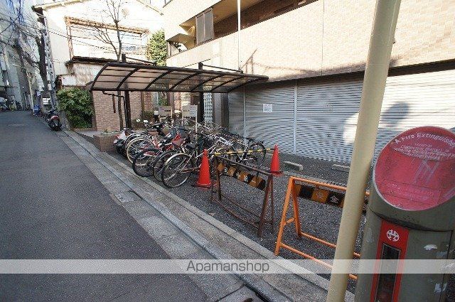 高橋南新宿ビルの外観写真