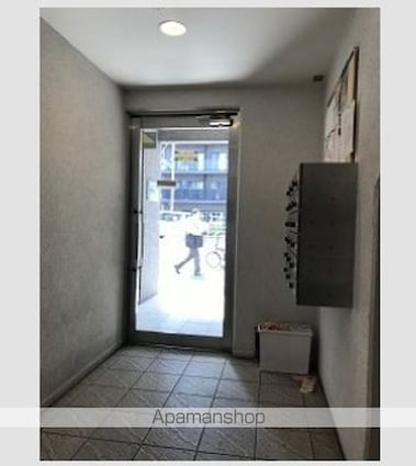 コンフォート東新宿[1LDK/44.89m2]のエントランス