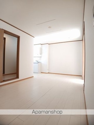 ＣＲＥＳＴＡＬＬ　ＫＯＹＡ　Ⅲ[3LDK/65.58m2]のリビング・居間