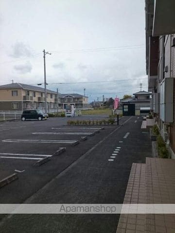 ポポラーレ・ミーチBの玄関写真