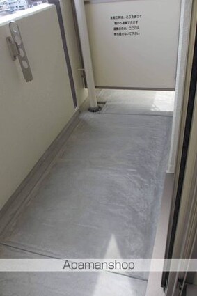 レジデンスヒルズ　ザ　ワカヤマ[1K/30.08m2]のバルコニー