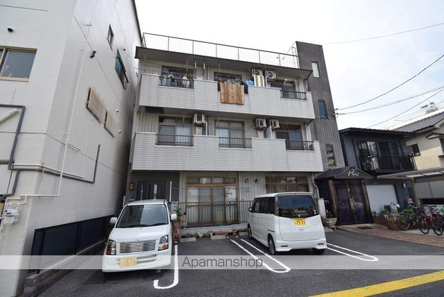 吉島ポンドハイツの外観写真