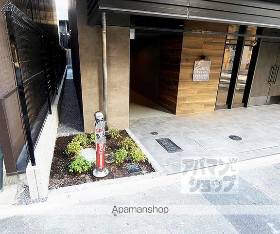 プレサンス京都北野白梅町の玄関写真