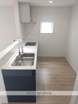 和歌山県和歌山市西小二里３丁目[3LDK/99.92m2]のキッチン