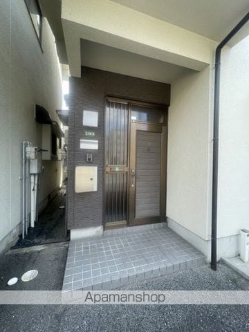山口貸家の玄関写真