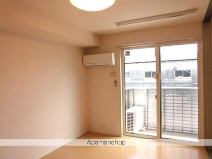 Ｄーｒｏｏｍシルクマム[2DK/52.14m2]のリビング・居間