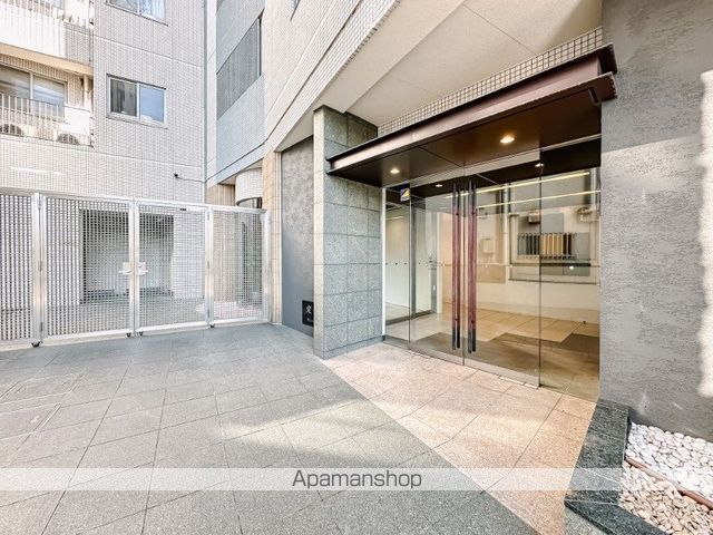 レジディア学芸大学の玄関写真