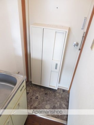 メゾン・ド・ポリピエ[1R/13.75m2]の玄関