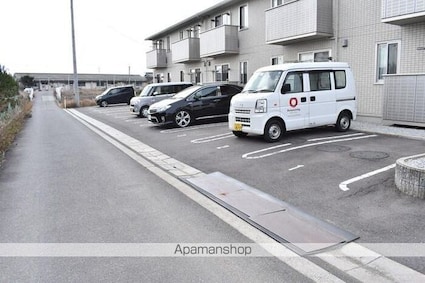 サウザンド・チカラ[1LDK/40.28m2]の駐車場