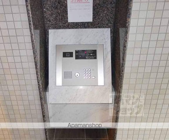 ベラジオ五条堀川IIIの玄関写真