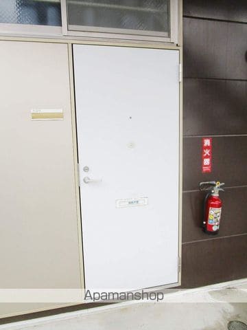 レオパレス翠の玄関写真