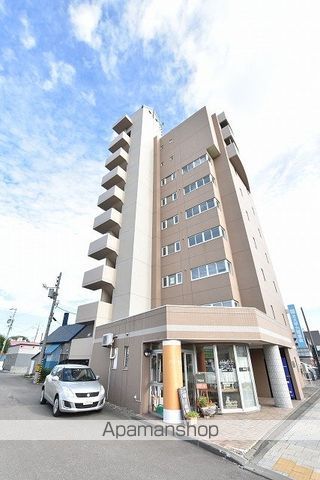 駅前大通マンションの外観写真