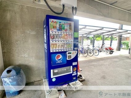 カローラ桑原[1R/39.4m2]の共用部3