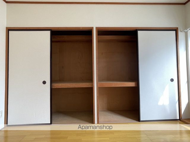 シャイニーフラットの内装写真
