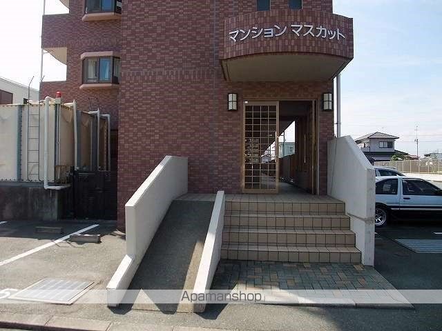 マンションマスカットの玄関写真