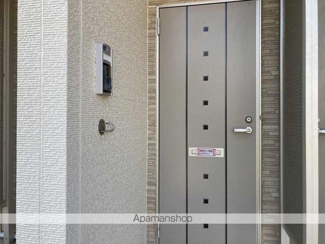 ラヴェルIIの玄関写真