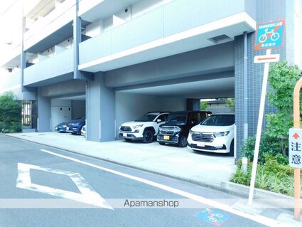 Ｌａ　Ｄｏｕｃｅｕｒ志賀本通Ⅱ[1K/28.98m2]の駐車場