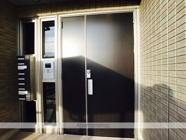 グレイス若草の玄関写真