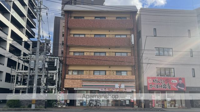 藤井ビルの玄関写真