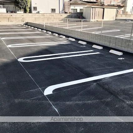 パティオ・デ・マルタ[1K/31.35m2]の駐車場1
