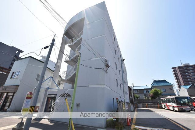 WING WALLの外観写真