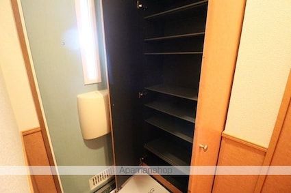 フローレス・リーベＡＢ[2LDK/55.44m2]の玄関