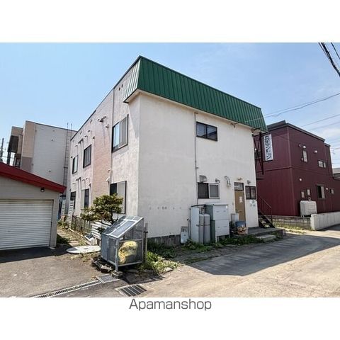 真栄マンションの外観写真