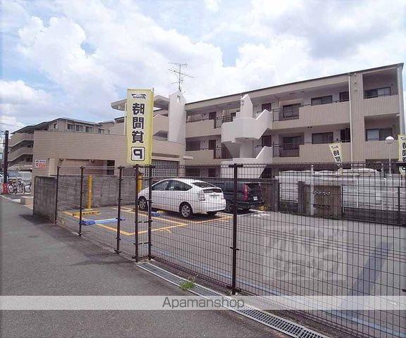 ボンエルフ嵯峨の外観写真