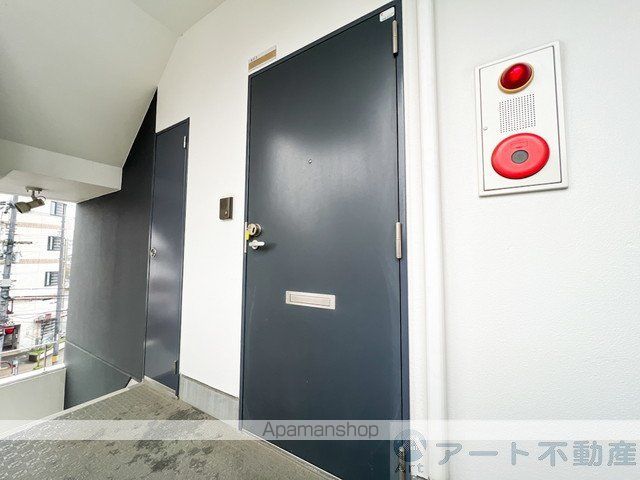 リューレント河原町の玄関写真