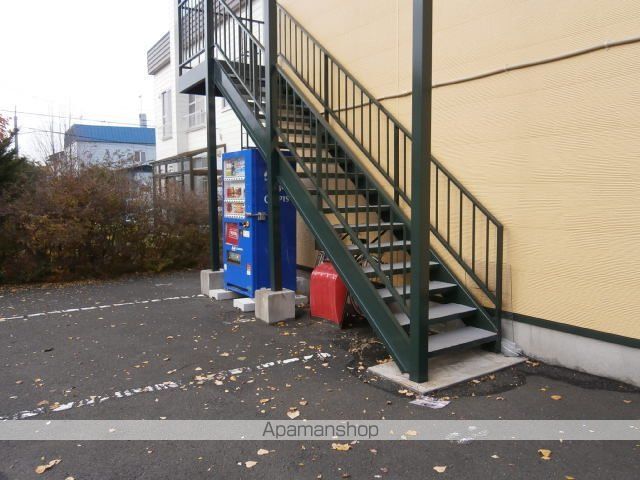 ヒルヴィレッヂ西岡の玄関写真
