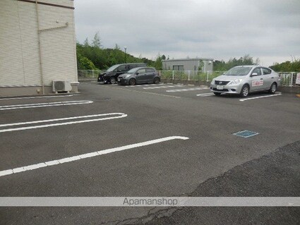 レガーロ・グランツＡ[2LDK/57.64m2]の駐車場