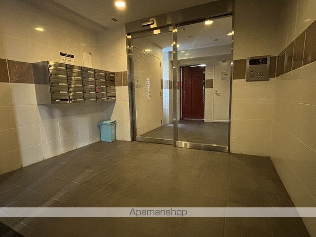 バージュアル横濱鶴見IIの玄関写真