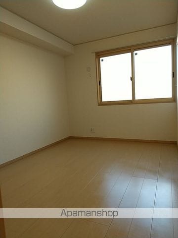 リビングタウン小鹿 Dの内装写真