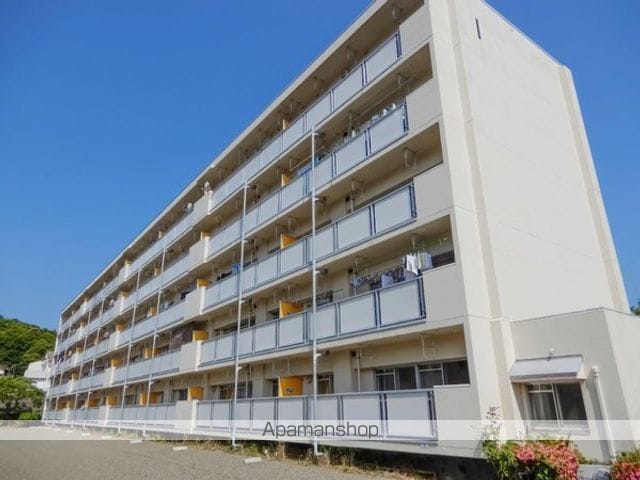 ビレッジハウス大田2号棟の玄関写真