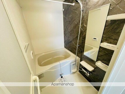 スクエアＩＳ　Ⅴ[1K/31.66m2]のバス