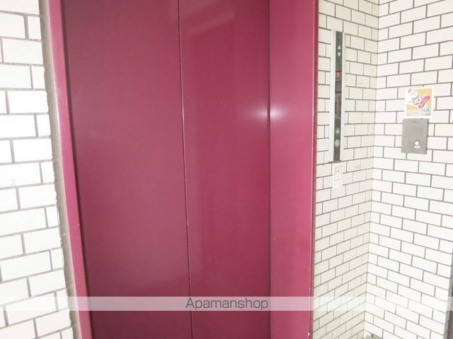 泉屋ビルの内装写真