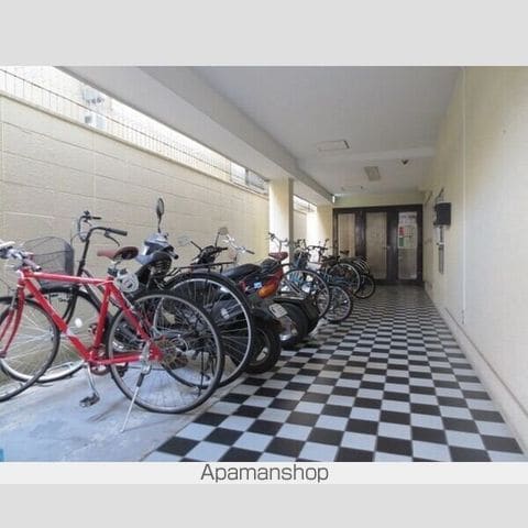 東海マンションの玄関写真