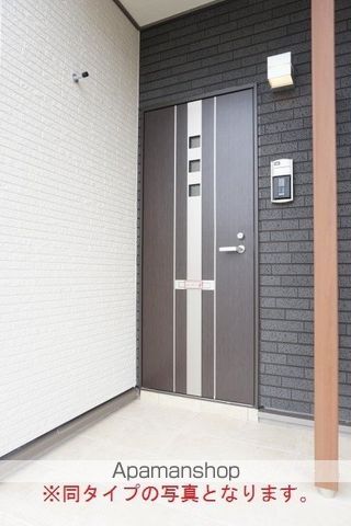 リヨン Aの玄関写真